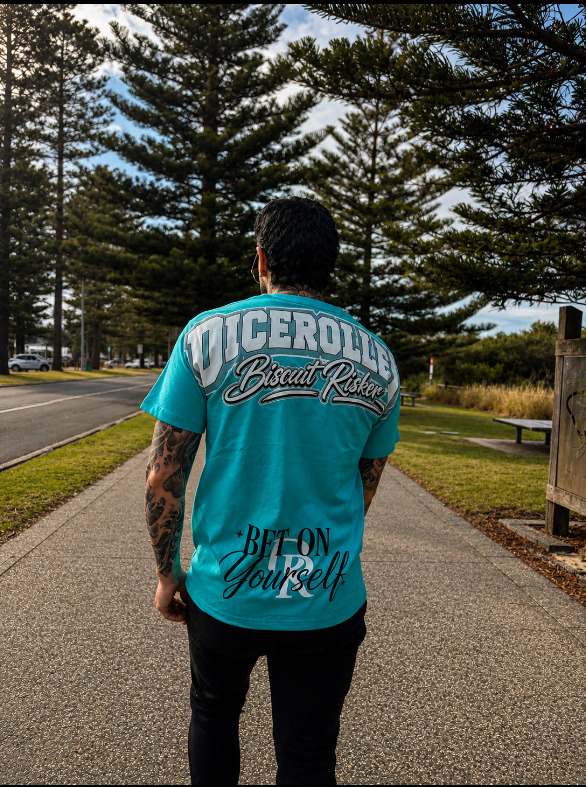 Lush Aqua T